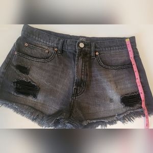 Euc BDG urban outfitter shorts size 29